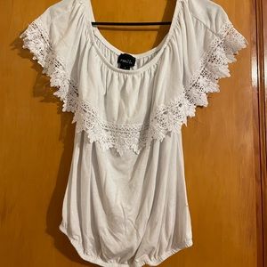 White shoulderless top